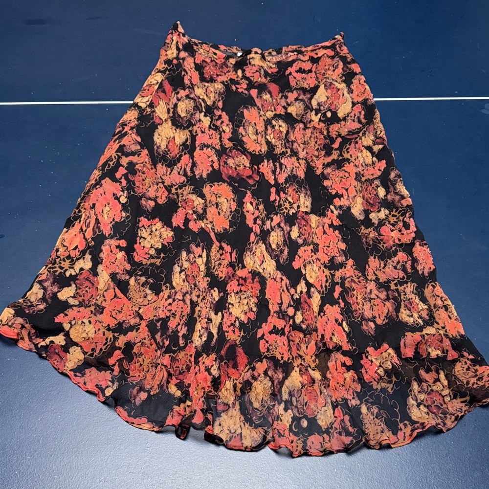 100% silk beaded skirt. S